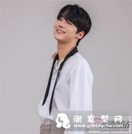 帅气的学生男生发型 初恋感足以俘获一众迷妹