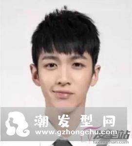 男生齐刘海短发 呆萌减龄又洋气