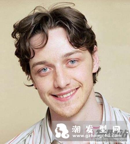 自然卷男生适合的发型 时尚养眼释放天生魅力