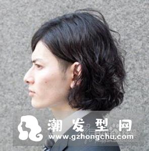 中年男士短发脸型偏长,穿上衬衫打造出时尚潮男,你选对了吗?