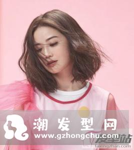 女生中分短发发型　大方干练御姐范满满