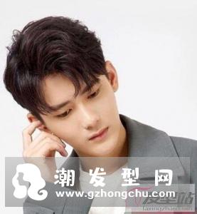 男生发型来说刘海可谓是点睛之笔也会收到适得其反的效果