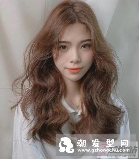 怎么让头发蓬松 这3个方法学会保持一天蓬松没问题