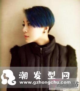 女士时尚镰刀头发型 百搭修颜提升魅力值