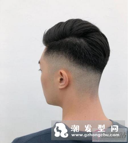 不同款式的纹理剪裁作品