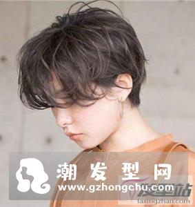 日系女生短发发型 彰显清新淑女风范
