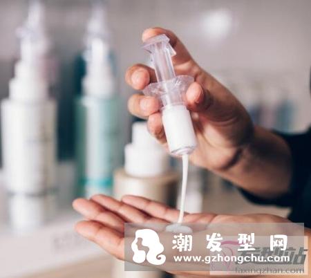 自己洗头效果和在理发店洗头效果不一样？发型师没说，但你一定要知道的洗发秘密