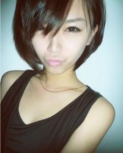 女生哪种短头发好看 包脸短发让脸型更完美