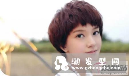 脸大的女生如何显小脸？短发＋刘海＝瘦脸武器！