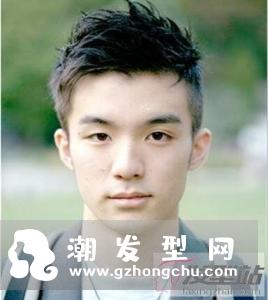 高中生发型男两边短 帅气阳光让青春更闪耀