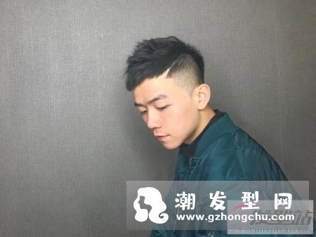 男士渐变式短发 风格与舒适度同时拥有