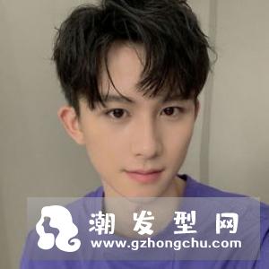帅气精神小伙发型 一款发型可能会影响到你找女朋友