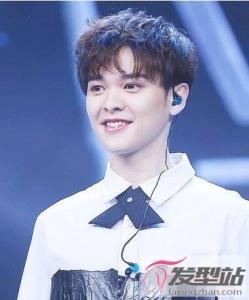 9款大脸圆脸适合发型男 选对修颜发型堪比整容