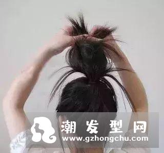 直发丸子头扎法步骤图解
