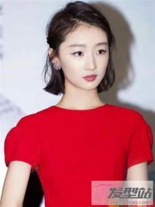 短发剪到什么位置瘦脸 耳坠短发瘦脸不止一圈