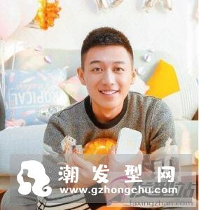7.两边剃微卷短发微卷设计使得这款短发更为时髦