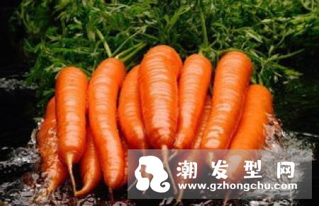 掉发与体“热”有关远离脂肪和胆固醇含量高的食物