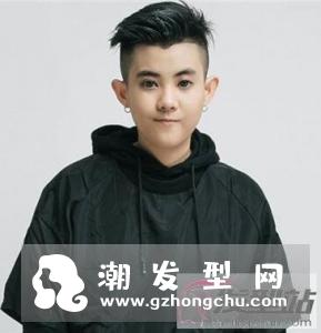 高中生发型男两边短 帅气阳光让青春更闪耀