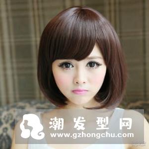 女孩泡面头短发发型 洋气动感一点不显老