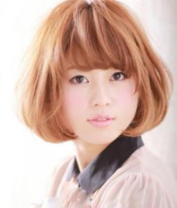 中分八字刘海短发女 修颜塑型提升颜值