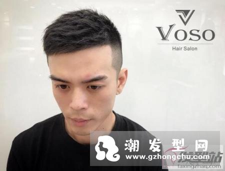 男生短发怎么剪好看 两边铲纹理剪裁set一下就帅气出门
