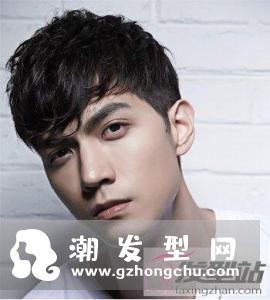 男士碎盖头发型 让帅气和时髦都兼备