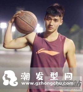 中学生发型男铲两边 帅气阳光做校园系男神