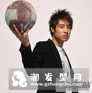 男生毛刺发型 一款帅炸的男生短发