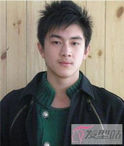 男生毛刺发型 一款帅炸的男生短发
