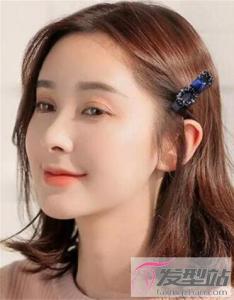 今年流行的撩耳短发 让你轻松美成小仙女