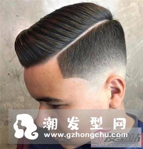 男生短发精神帅气发型 两边剃光一道杠背头超帅