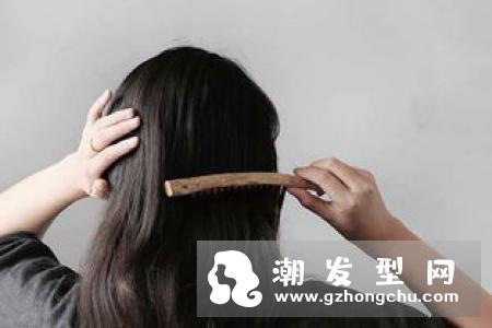 有多少女孩年纪轻轻就开始面龄秃头的危机呢?