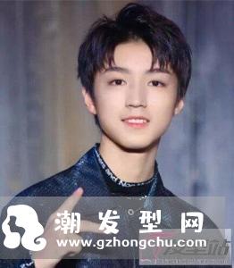 高中生男生发型及名称 清新减龄释放青春魅力