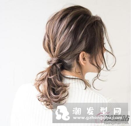 短发简单编发发型扎法 运用发夹可爱度秒增10倍