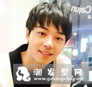 高中生男生发型及名称 清新减龄释放青春魅力