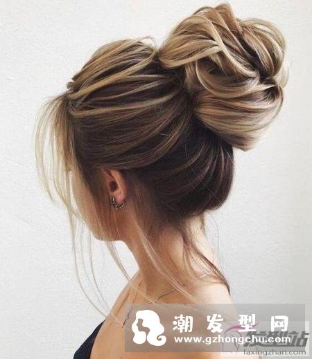 天天洗头还是油、发根扁塌显脸大？发型师：挑洗发水选颜色超关键！