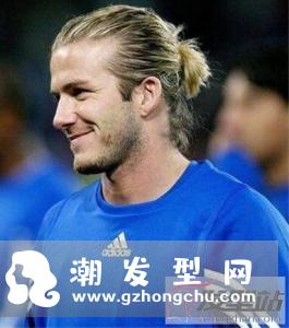 男士小辫子发型 独特俏皮反差萌