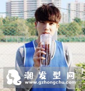 男生蘑菇头怎么剪 呆萌减龄活力满满