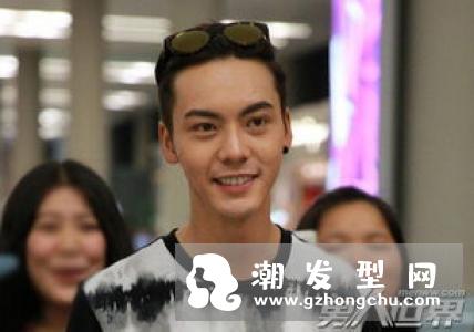 陈伟霆的发型叫什么 陈伟霆最新帅发型盘点