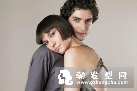 男生小飞机发型 独特吸睛魅力四射
