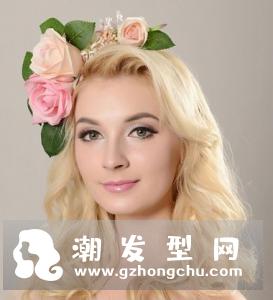 什么样的新娘卷发显年轻 斜刘海无刘海都这么美