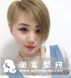 两边不对称短发发型 半脸遮掩增添神秘感