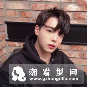 男生适合剪什么刘海 逗号刘海俏皮又修颜