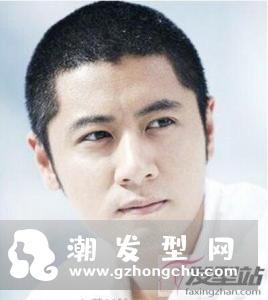 男生圆脸适合什么发型 时尚短发修颜又帅气