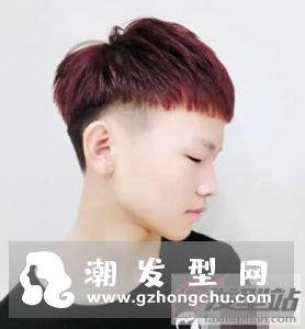 两边剃不规则短发服务至上美丽供应