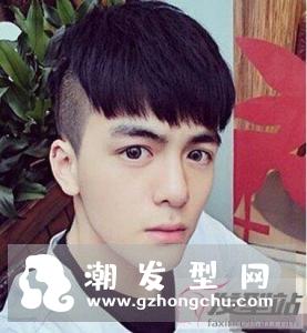 高中生发型男两边短 帅气阳光让青春更闪耀