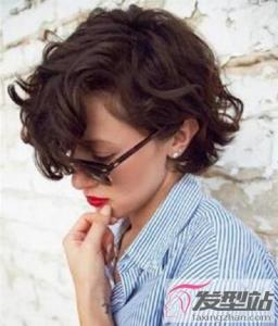 复古发型短发女款 低调质感韵味十足