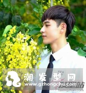 两边剃不规则短发服务至上美丽供应