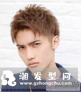额头高的男生适合的发型 帅气养眼发型变小脸男神