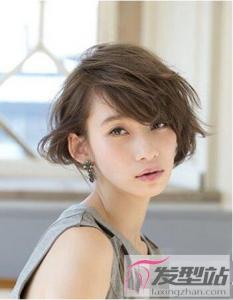 女生偏分短发发型 修颜时尚秒变小脸